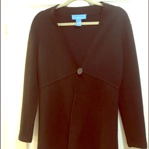 Long black jacket with button on the front